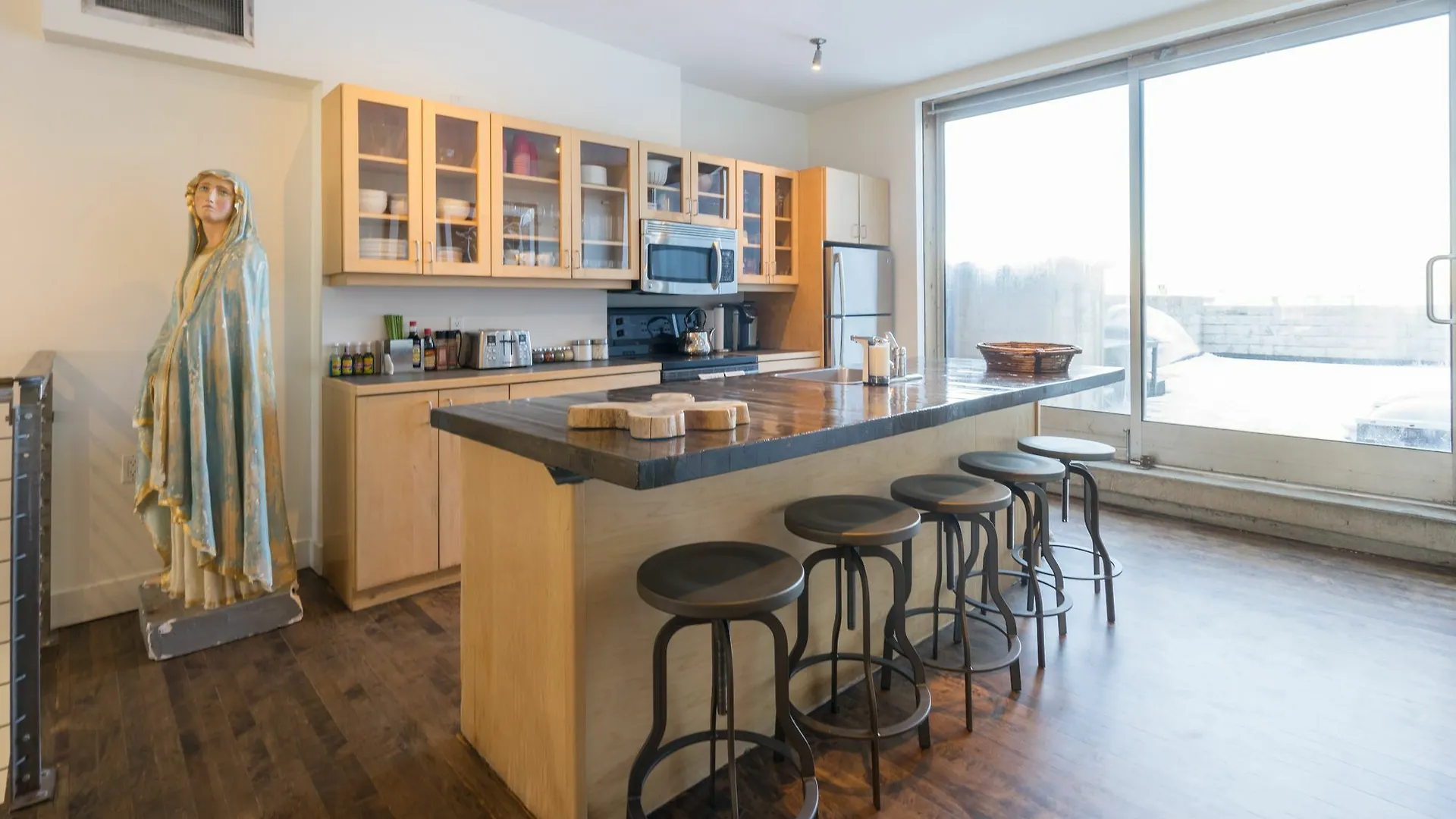 Applewood Suites - 2 Story Ossington Loft Apartment Toronto