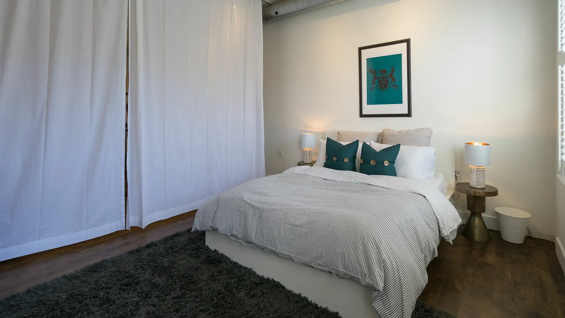 Apartment Applewood Suites - 2 Story Ossington Loft Canada