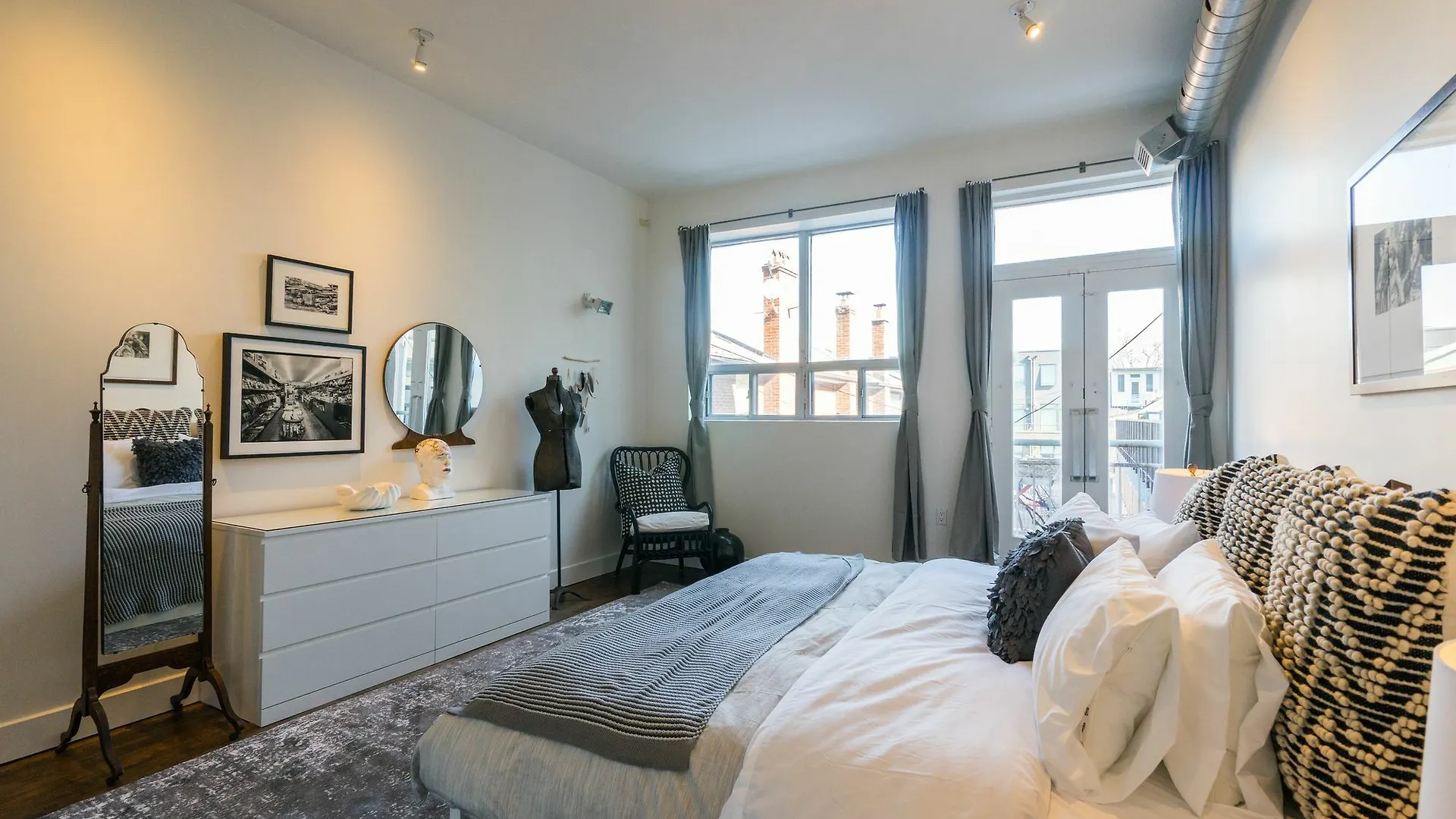 Applewood Suites - 2 Story Ossington Loft 0*, Toronto