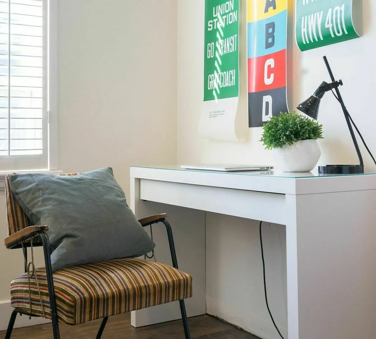 Applewood Suites - 2 Story Ossington Loft Apartment