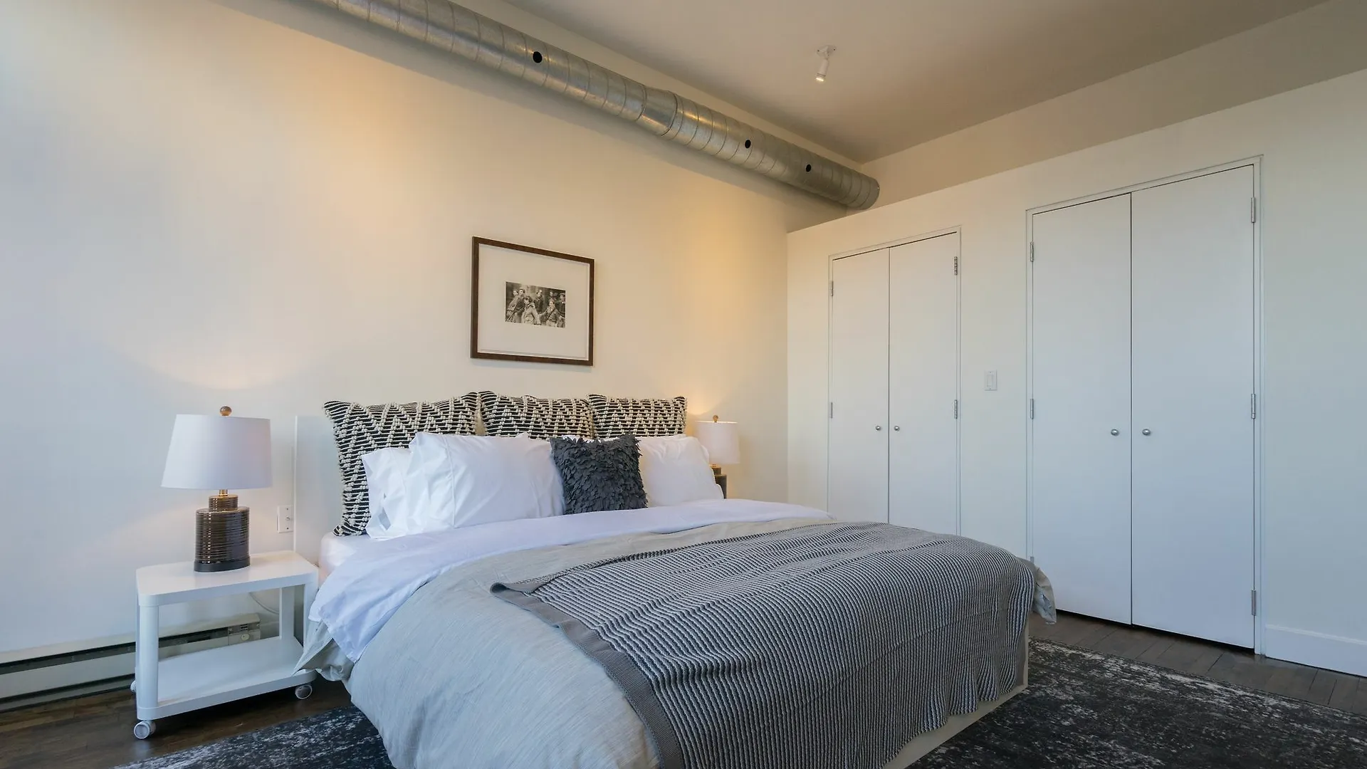 Applewood Suites - 2 Story Ossington Loft 0*, Toronto