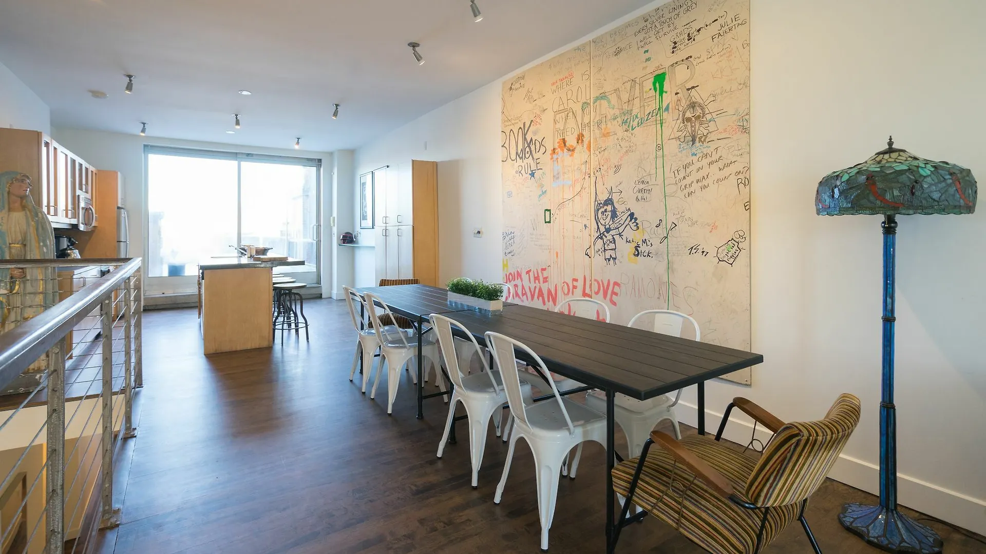 Applewood Suites - 2 Story Ossington Loft 0*, Toronto Canada