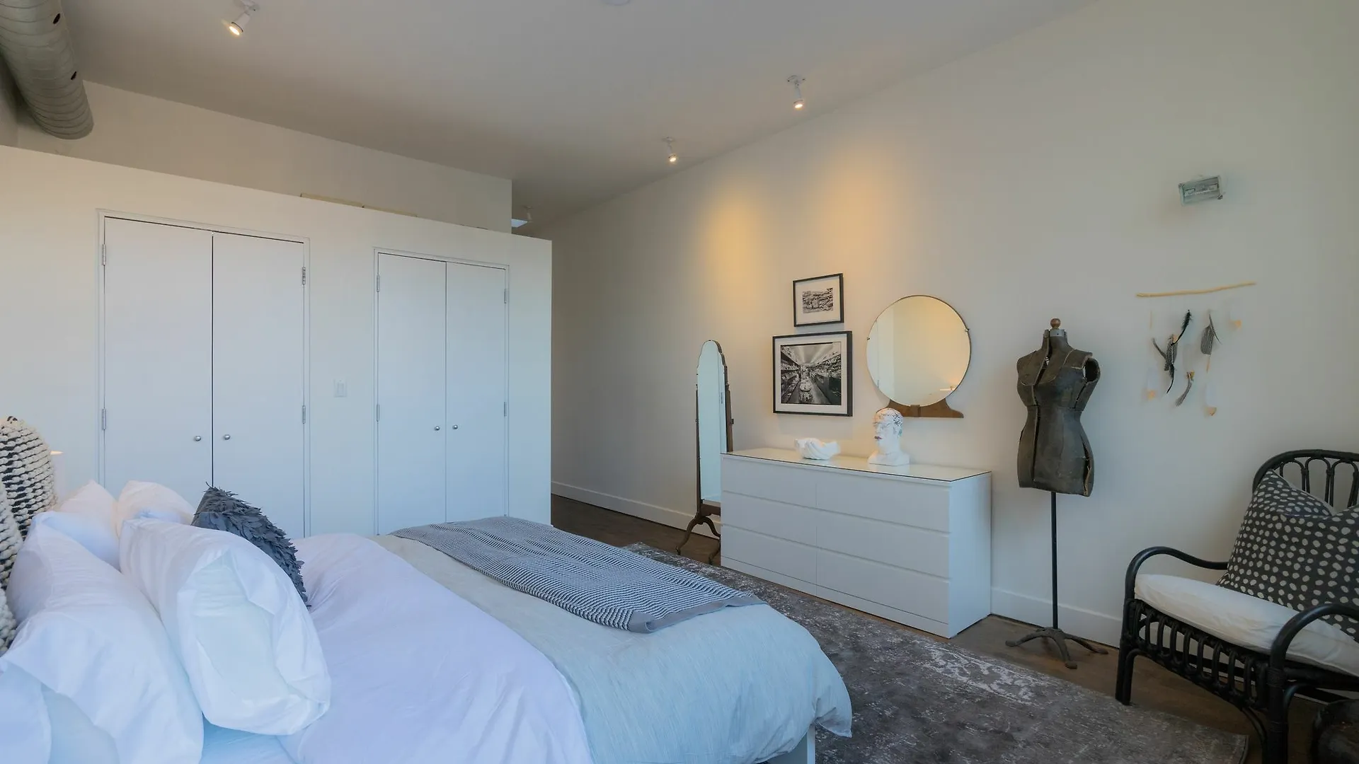 Applewood Suites - 2 Story Ossington Loft Apartment Toronto