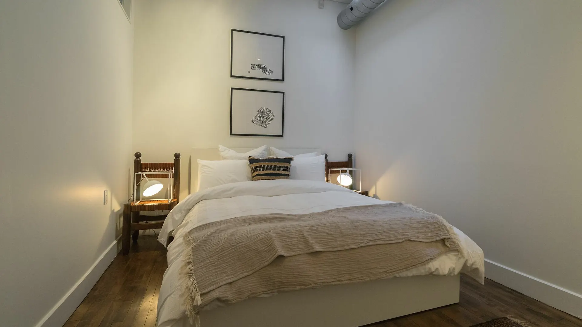 Applewood Suites - 2 Story Ossington Loft 0*, Toronto Canada