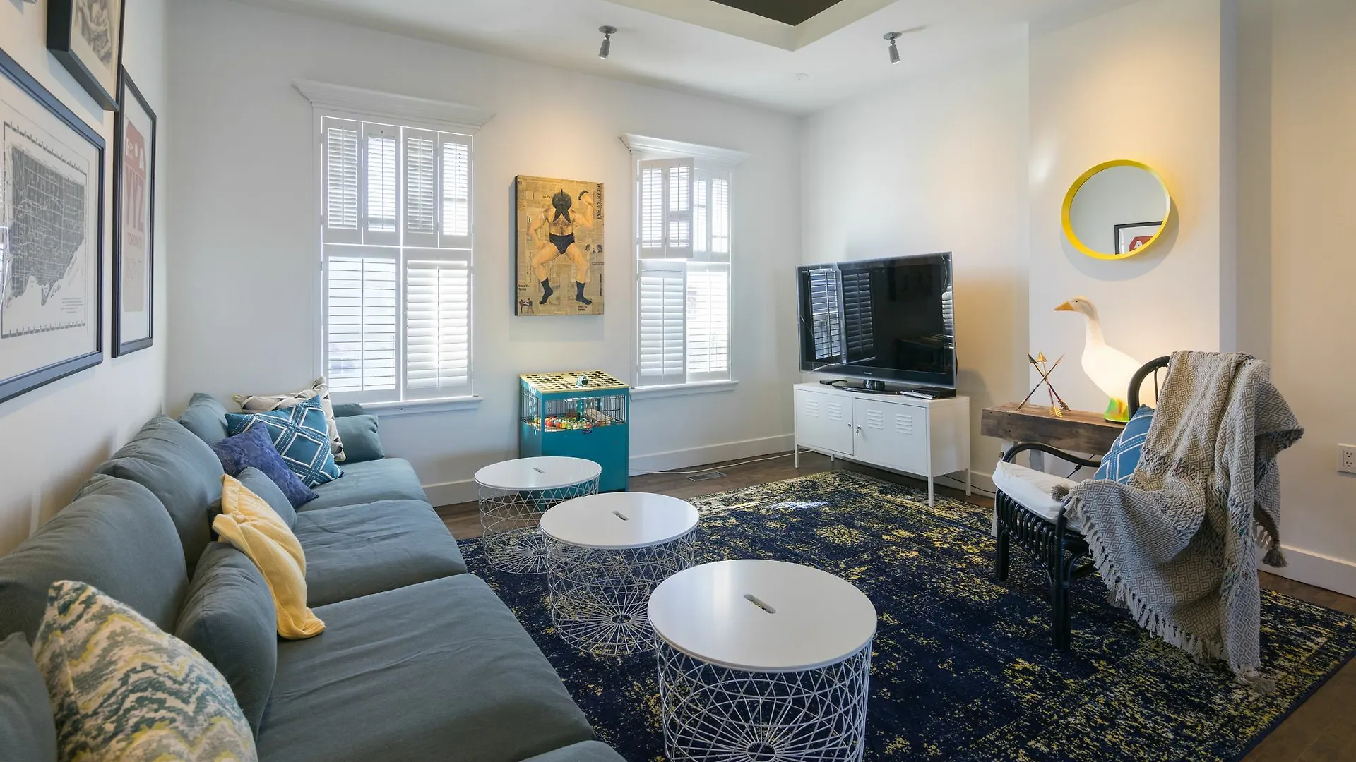 Applewood Suites - 2 Story Ossington Loft Apartment