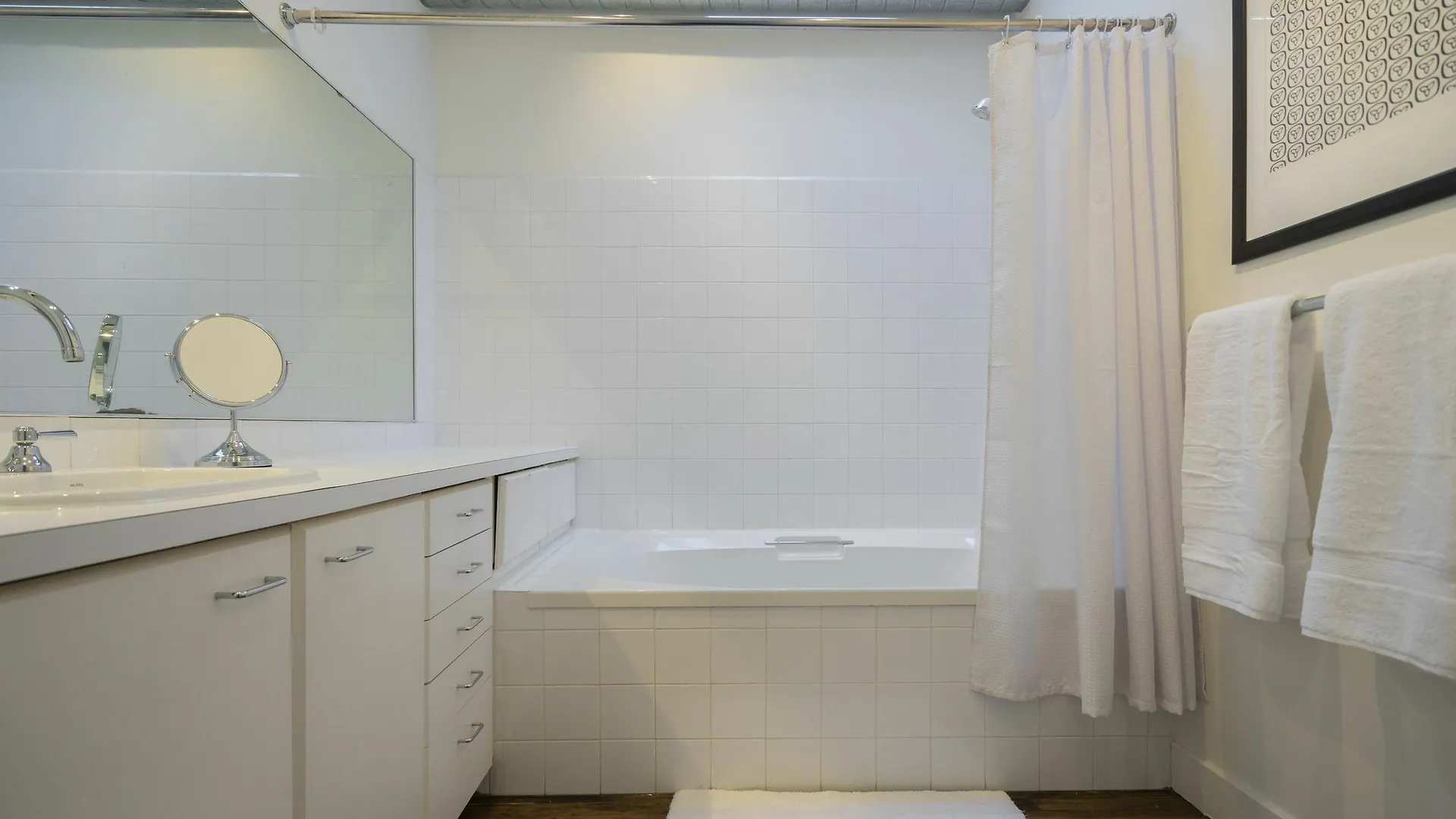 Apartment Applewood Suites - 2 Story Ossington Loft Canada