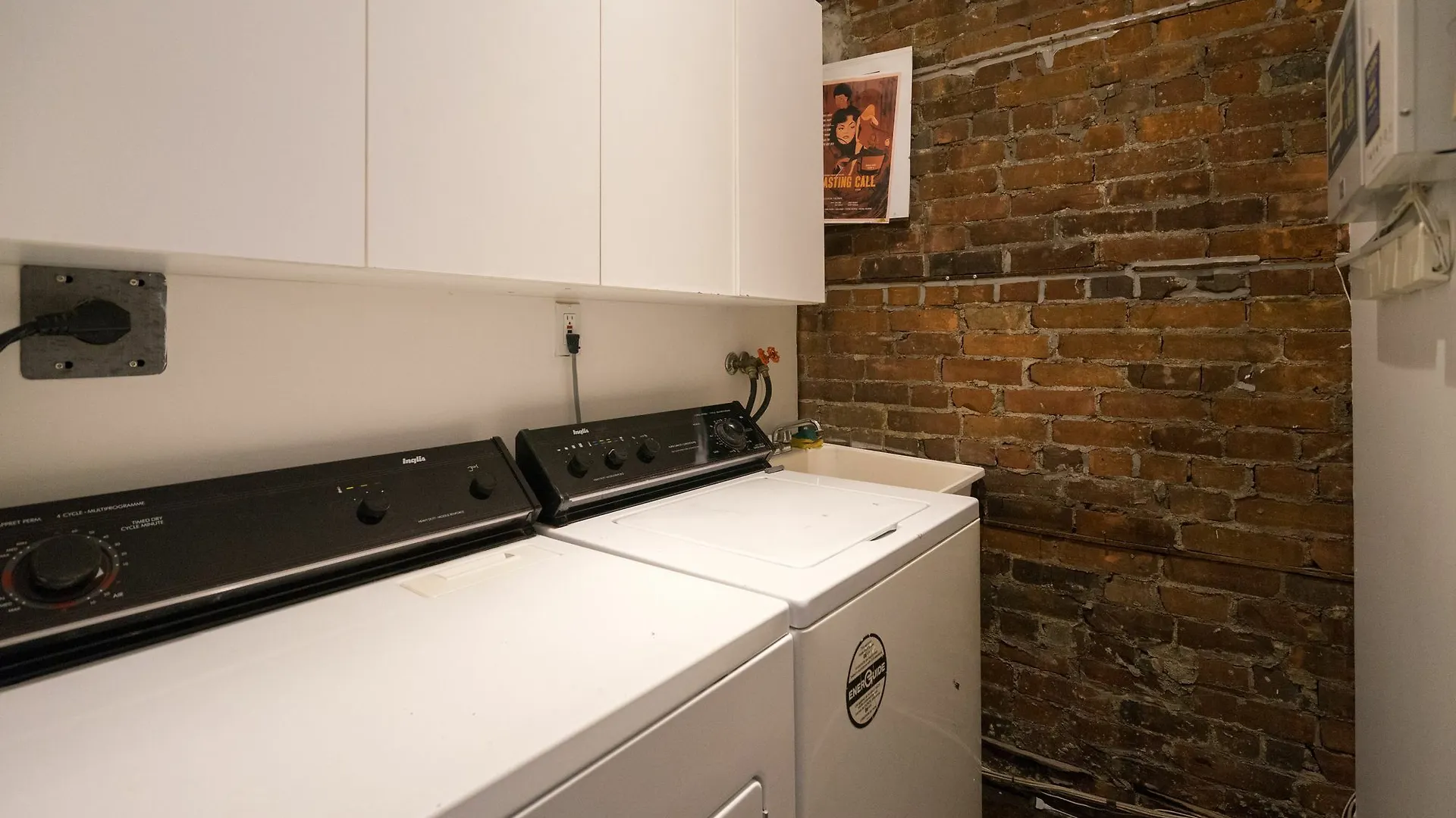 Applewood Suites - 2 Story Ossington Loft Canada